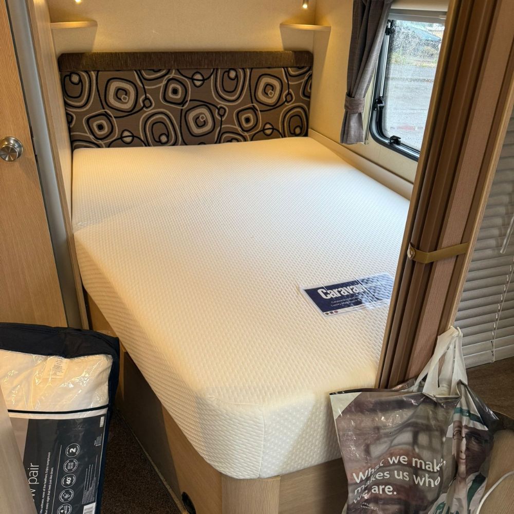 Essential Horizontal Foot End Bolster Boat Mattress - Super King